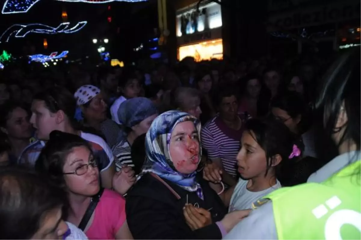 Alişan Konserinde İki Kadın Birbirine Girdi