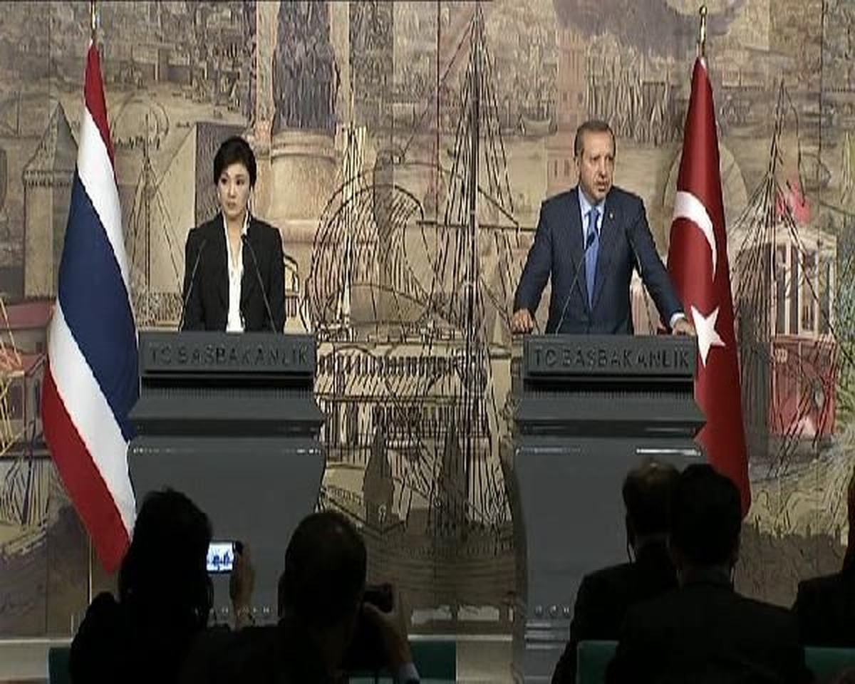 Başbakan Erdoğan, Tayland Başbakanı ile Bir Araya Geldi