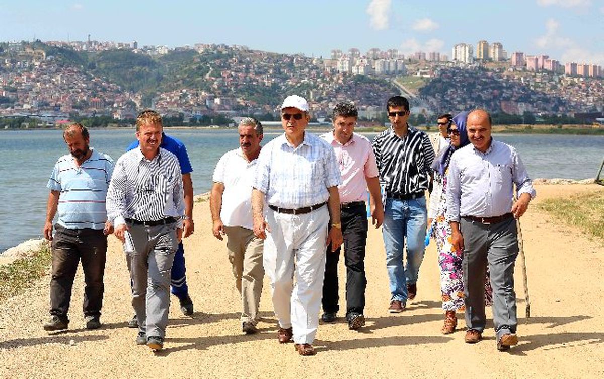 Başkan Karaosmanoğlu Vinsan Sahilinde İncelemelerde Bulundu