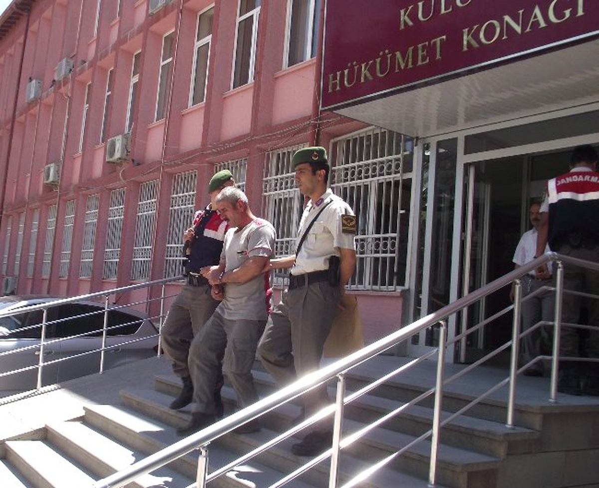 Çaldığı Hayvanları Kesmek İsterken Yakalandı