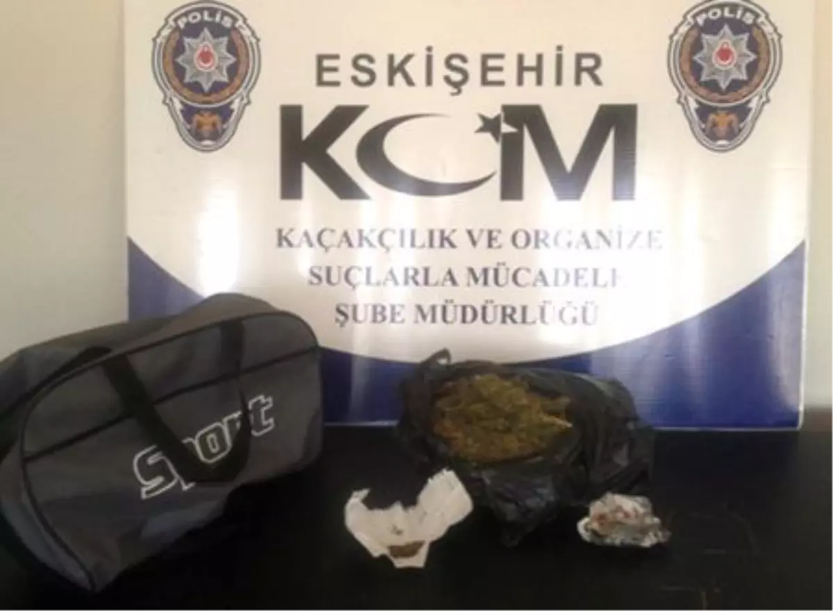 Eskişehir\'de 955 Gram Esrar Ele Geçirildi