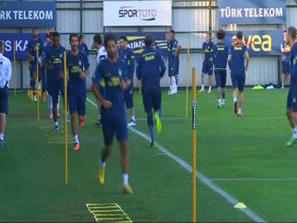 Fenerbahçe\'de Yeni Sezon Hazırlıkları Sürüyor
