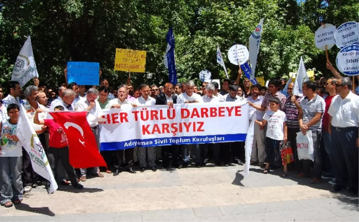 Mısır\'daki Darbe Adıyaman\'da Protesto Edildi