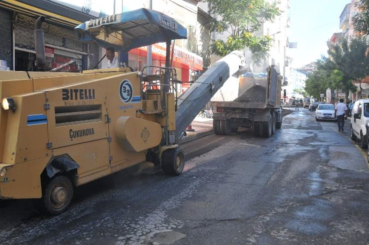 Niğde Elhacı Mahmut Caddesi Asfaltlanıyor