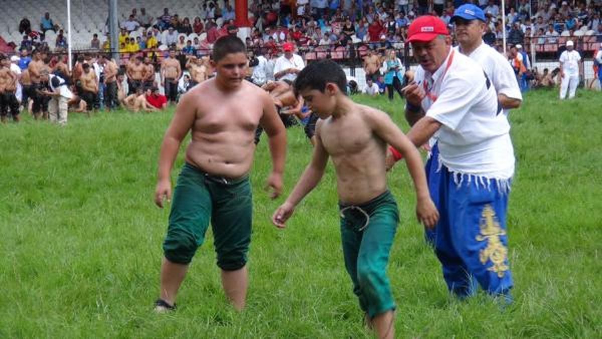 Pehlivanlar Er Meydanı\'nda (2)