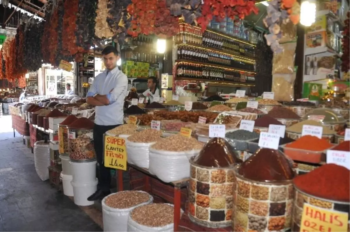 Ramazanlık Hurmalar Tezgahta Yerini Aldı