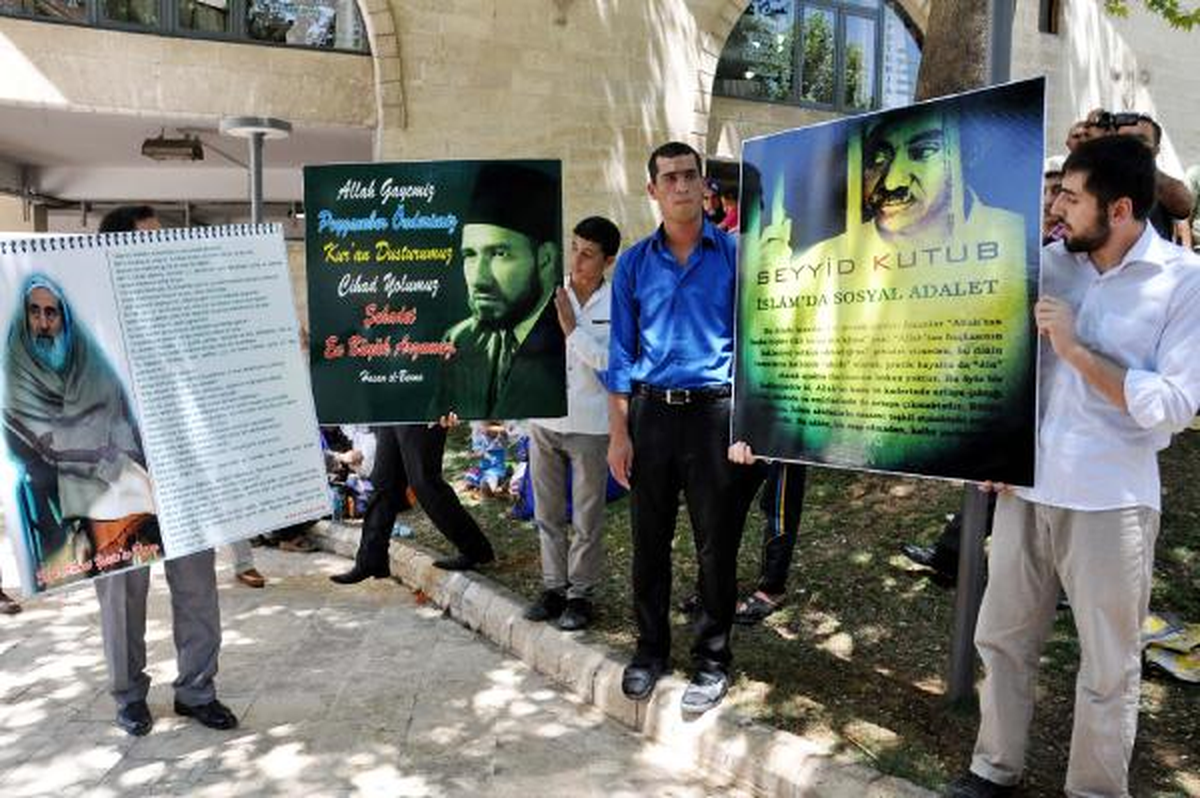 Şanlıurfa ve Viranşehir\'de Mısır Protestosu