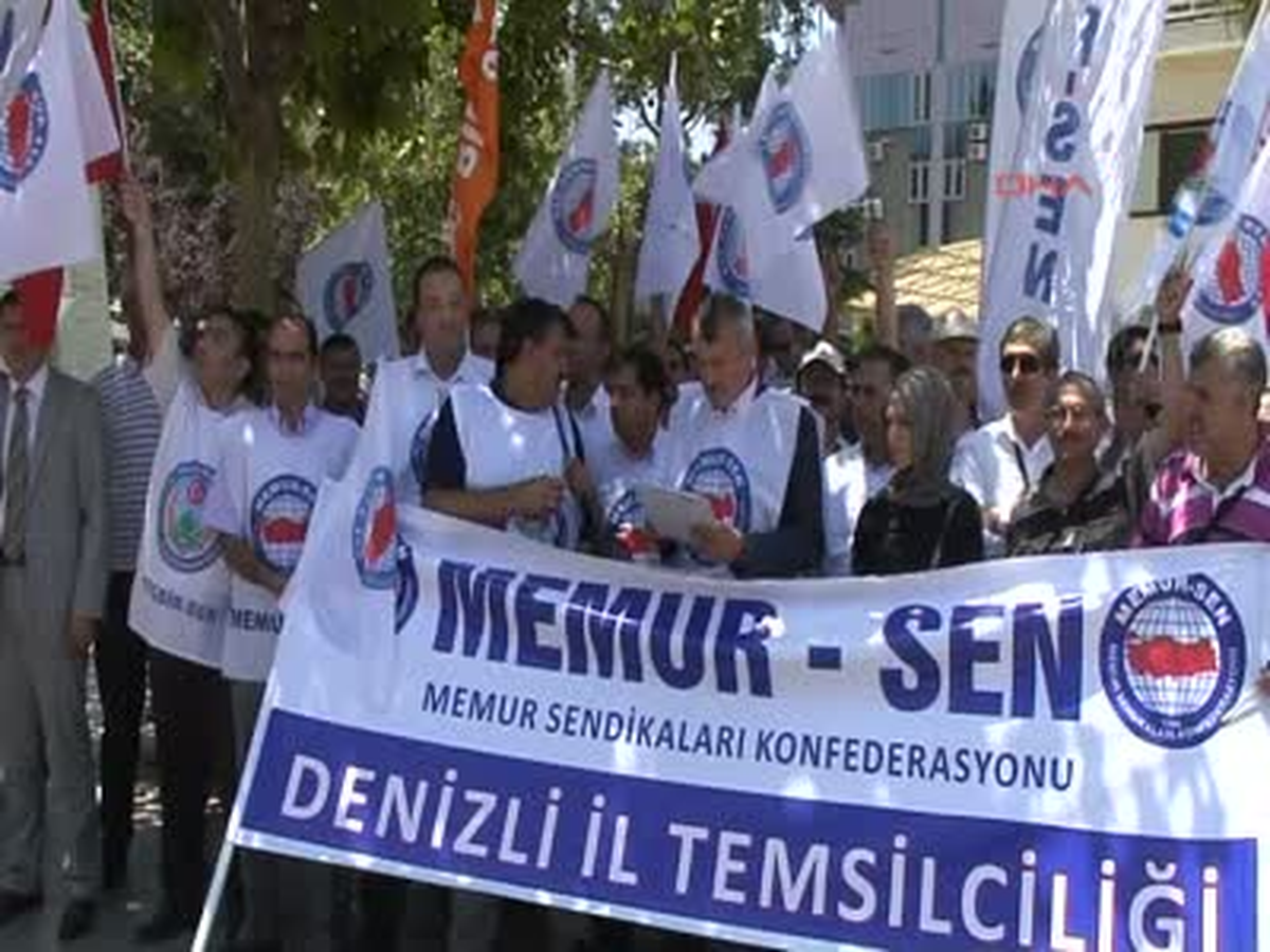 Sen\'den Mısır\'daki Darbeye Tepki