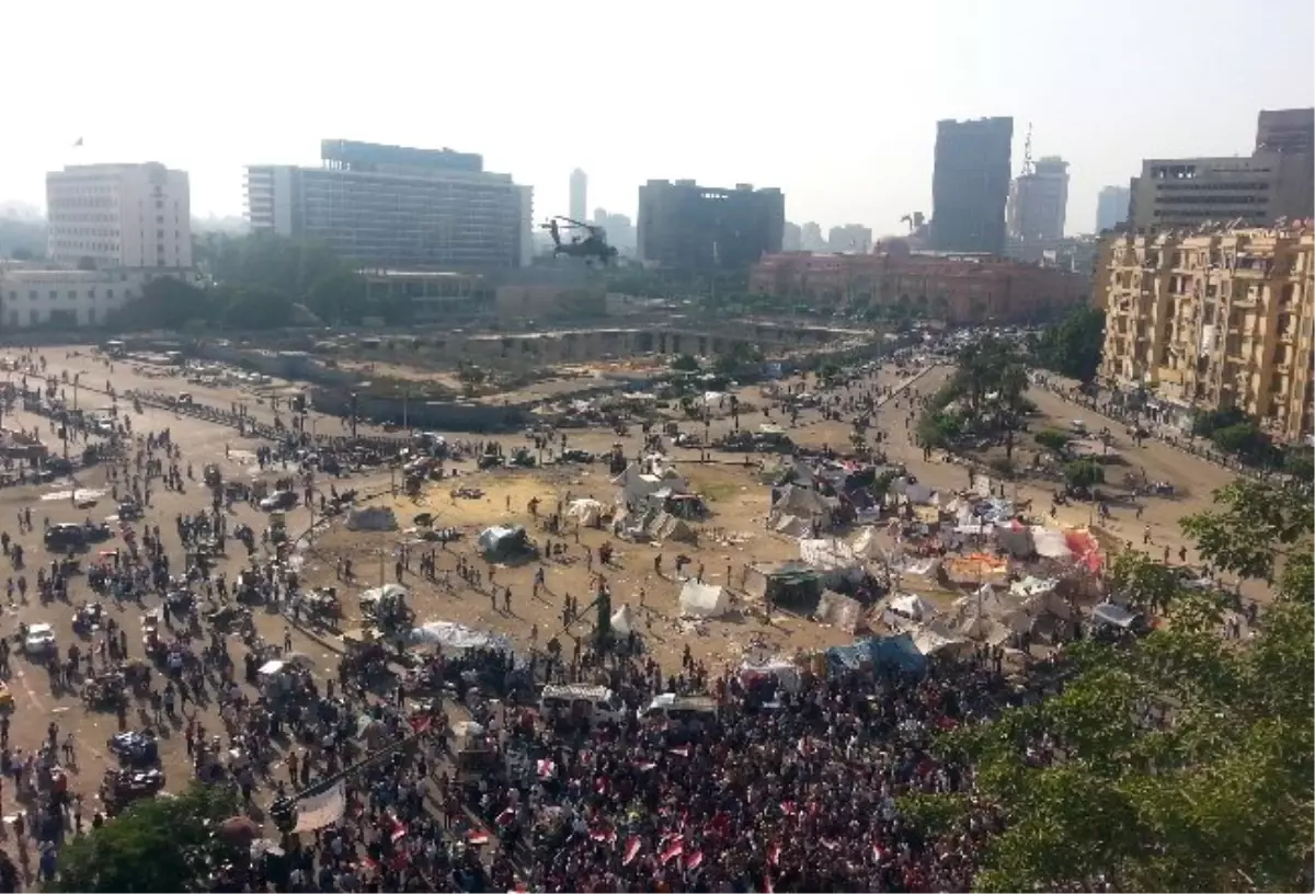 Tahrir Meydanında Darbe Kutlamaları Devam Ediyor