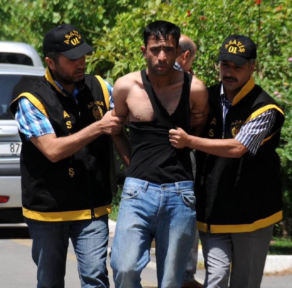 Temizlik İşçisinden 5 Lira Gasp Eden Genç Tutuklandı