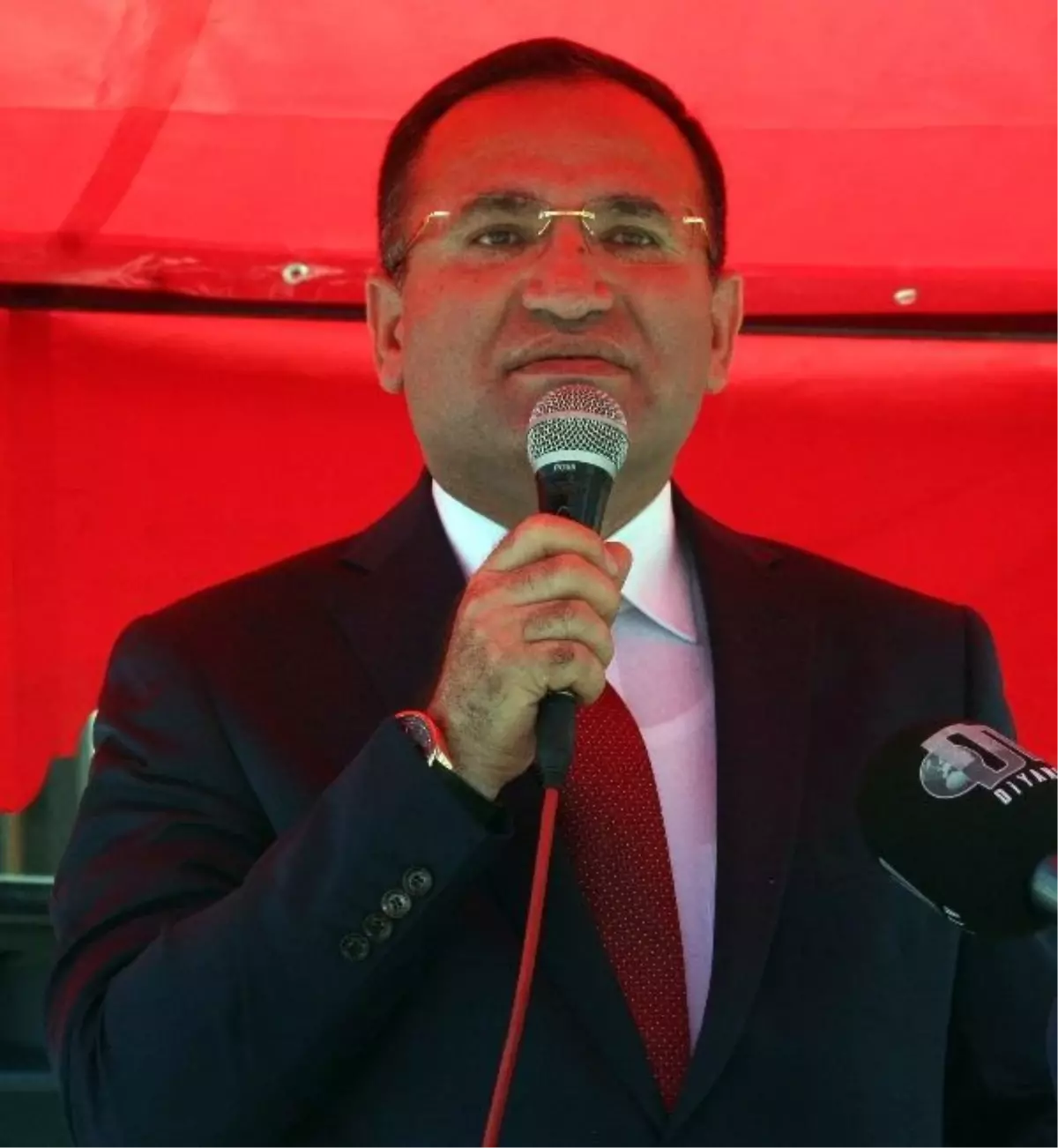 Bozdağ\'dan AB\'ye Sert Mısır Tepkisi