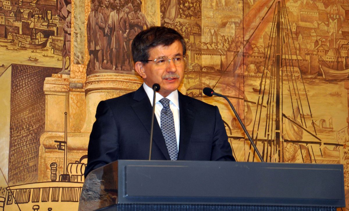 Dışişleri Bakanı Davutoğlu\'nun \'Mısır Mesaisi\'