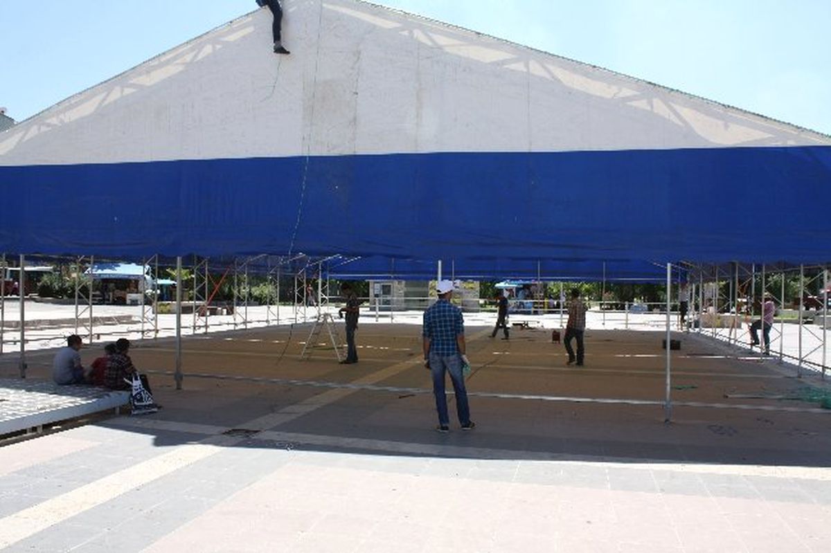 Diyarbakır\'da İftar Çadırları Kurulmaya Başlandı