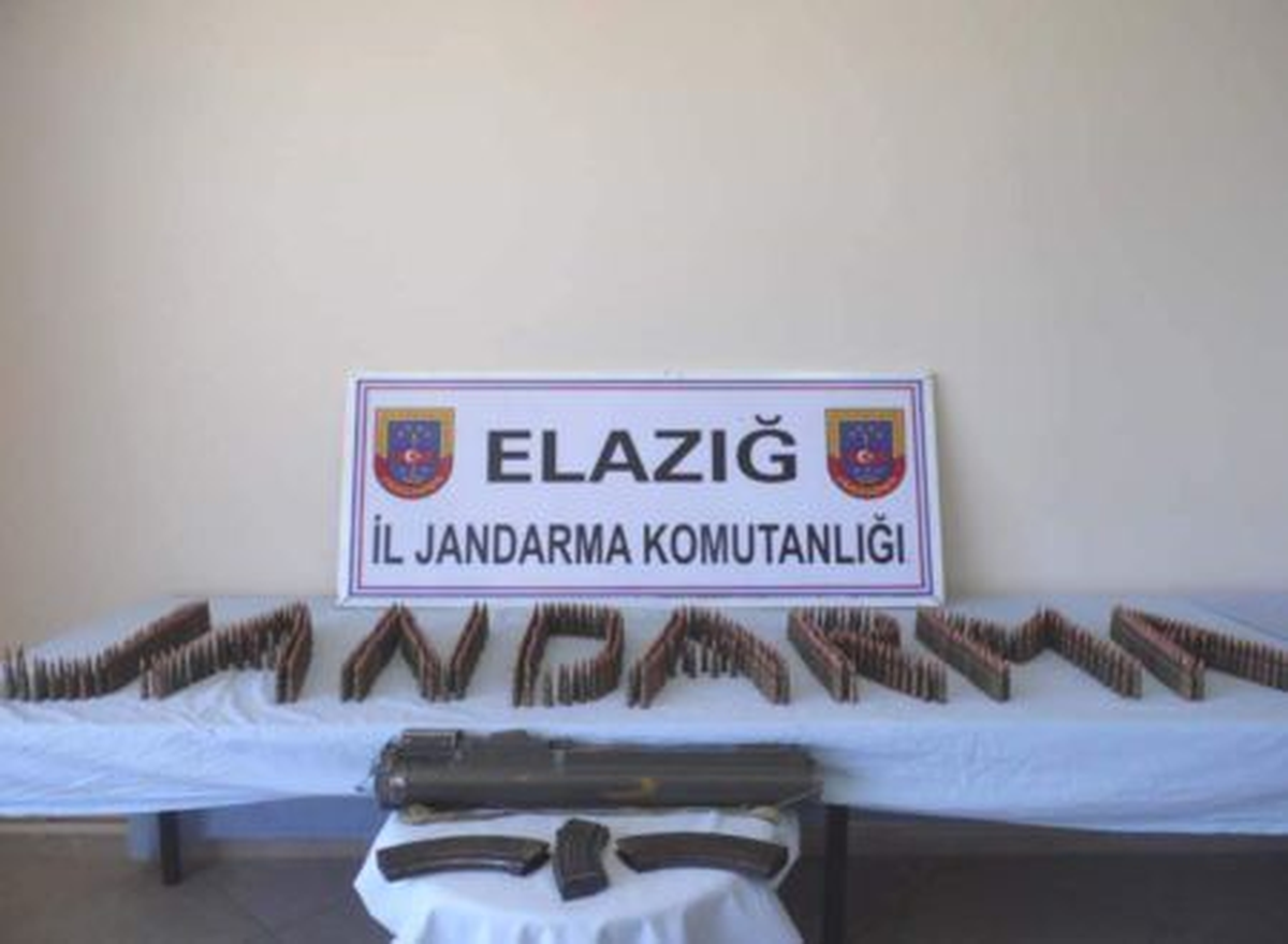 Elazığ\'da Terör Örgütü Üyesi 2 Kişi Yakalandı