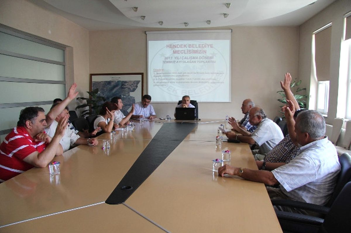 Hendek Belediye Meclisi Toplandı