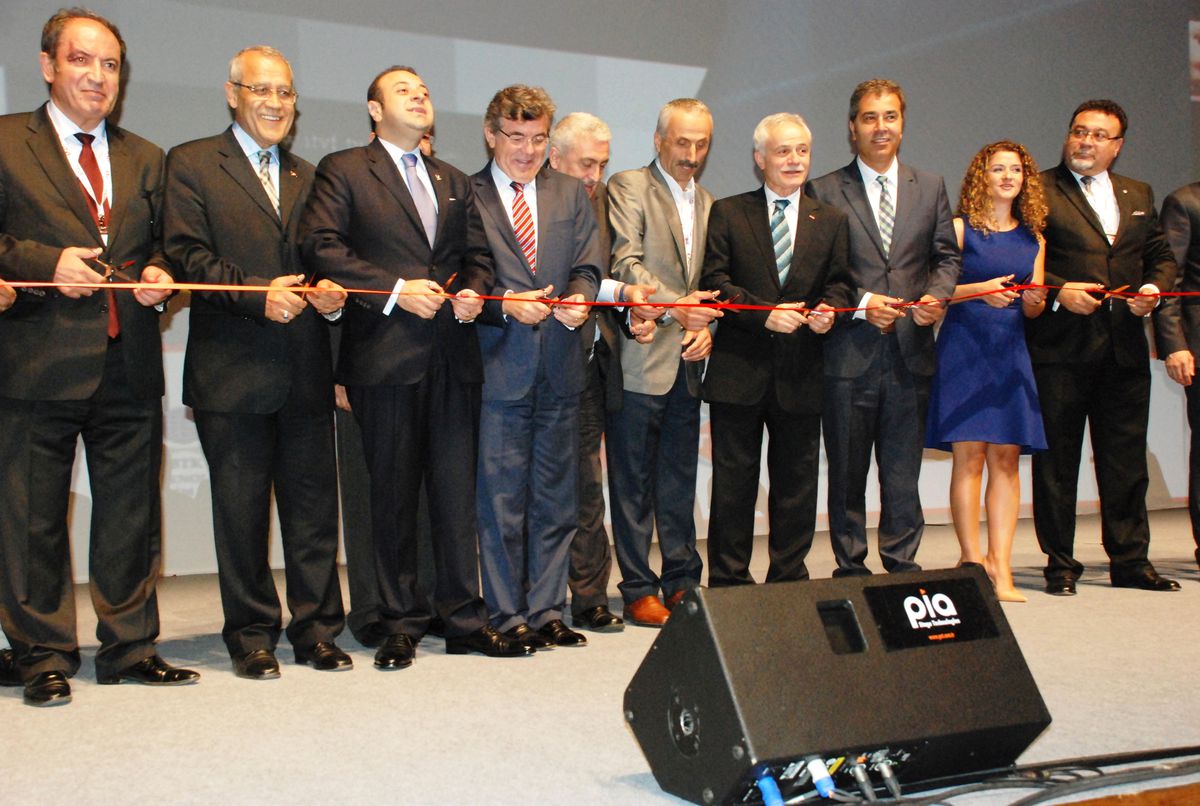 İTVF törenle açıldı