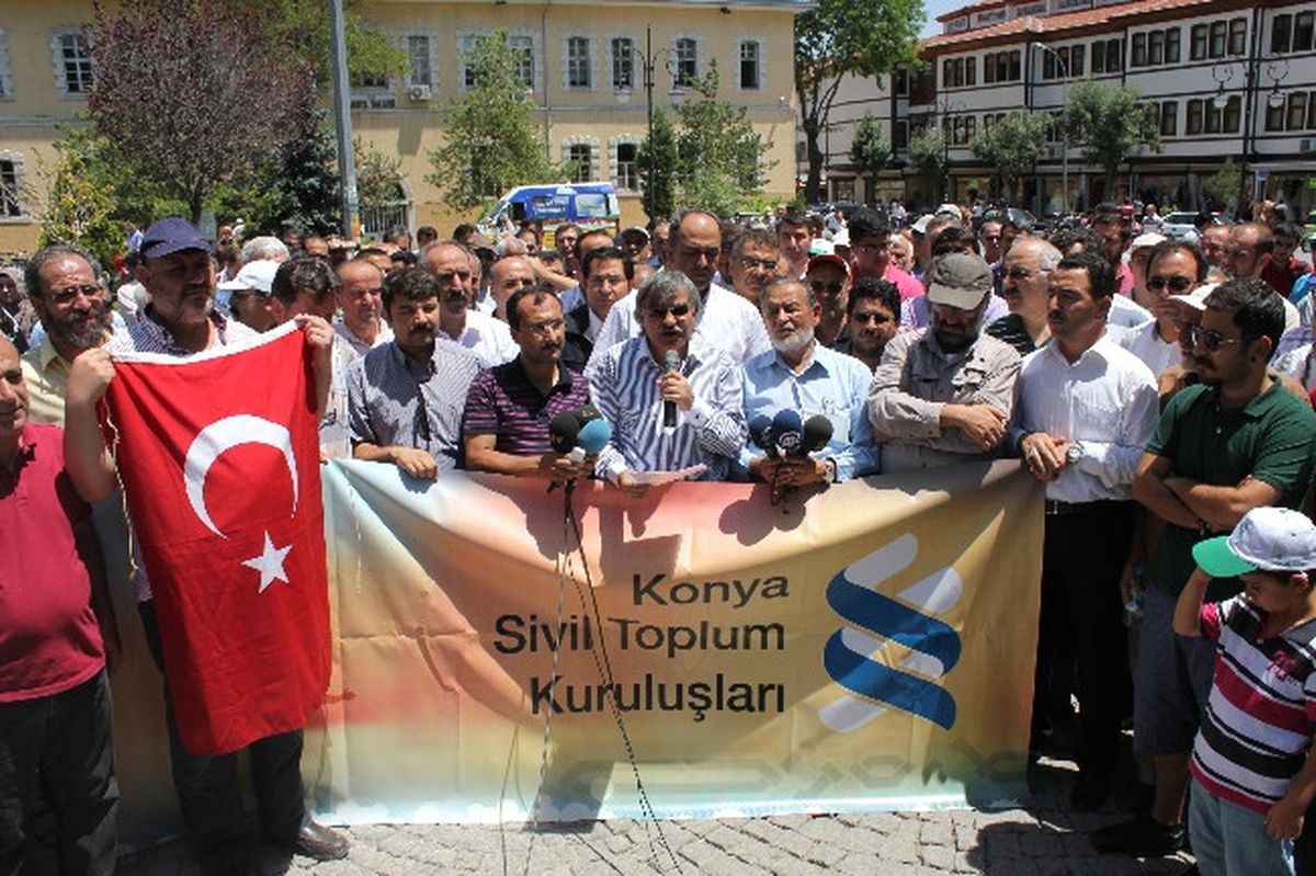 Konya\'da Stk\'lardan Mısır\'daki Darbeye Sert Eleştiri