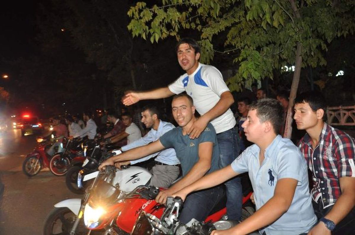Motosikletli Düğün Konvoyu