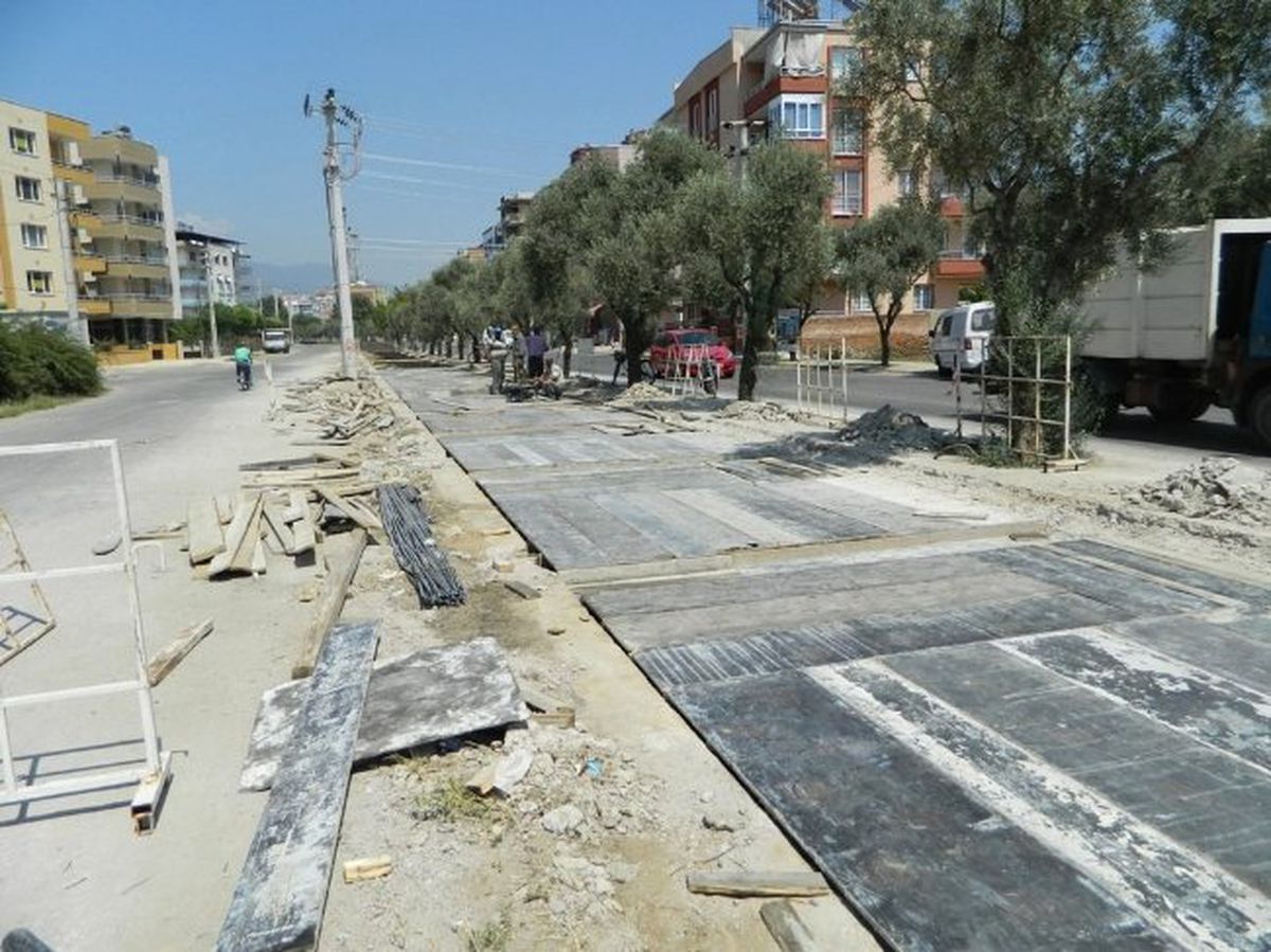 Ödemiş\'te Yürüyüş Yolu Yapılıyor