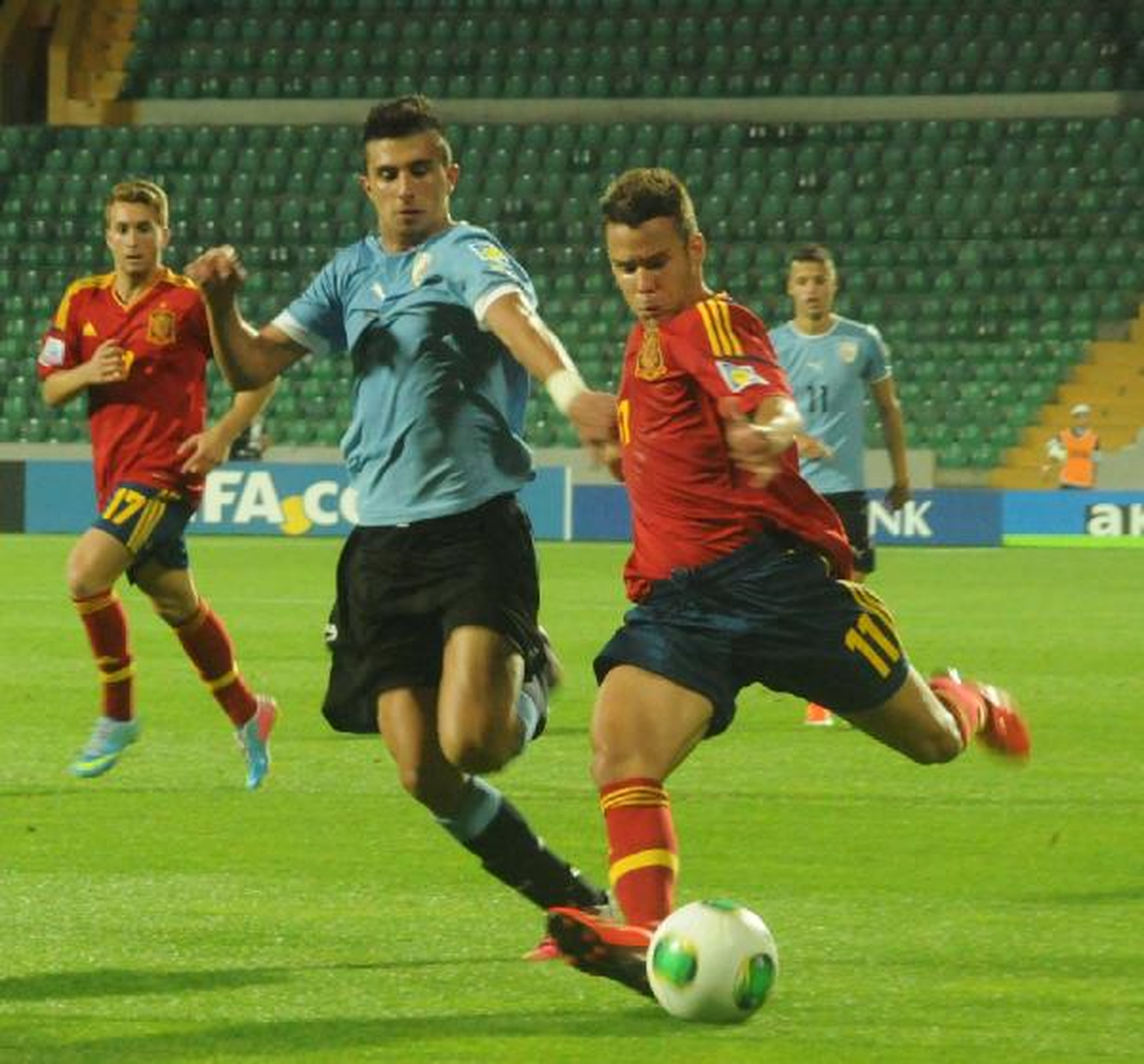 Uruguay\'da Sevinç, İspanya\'da Hüzün Var 1-0