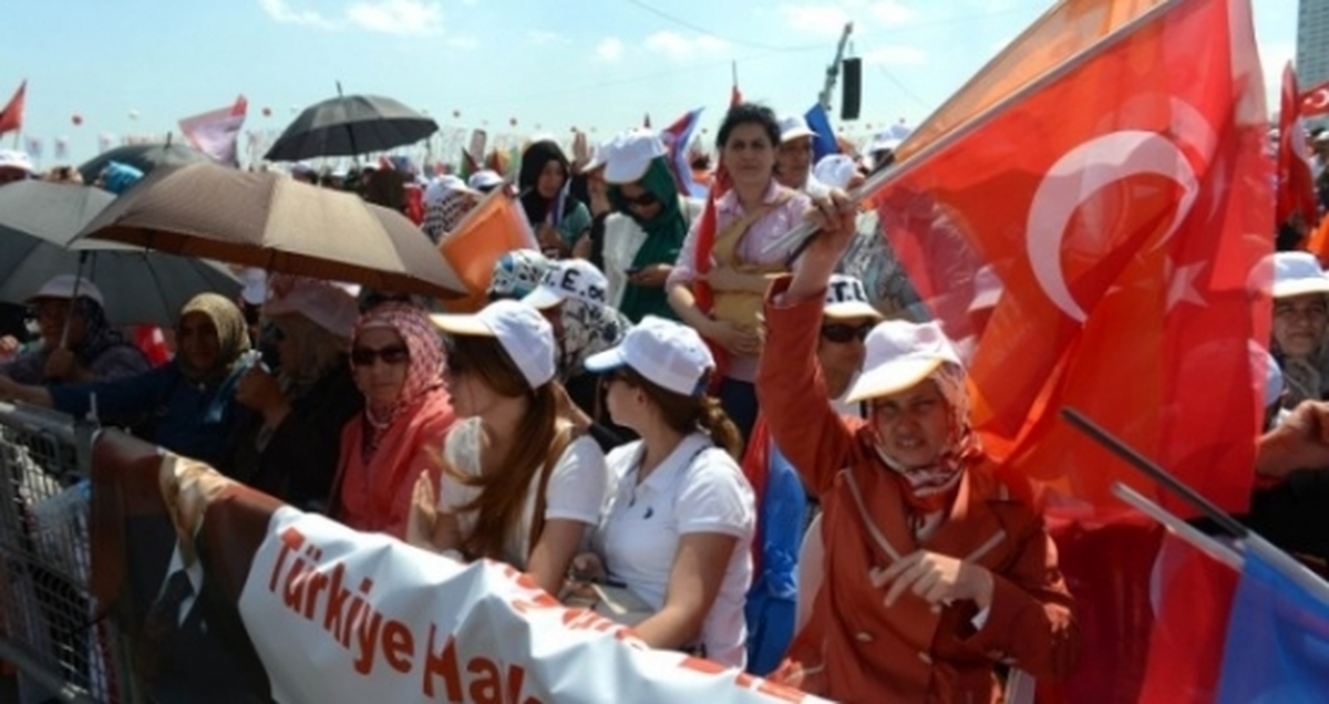 Almanya\'da "Demokrasiye Saygı" Mitingi