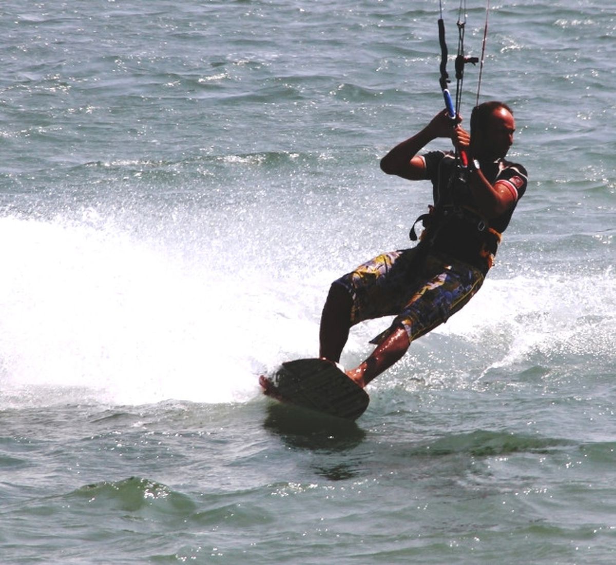 Gökçeada Kıyıları Kitesurf Uçurtmalarıyla Renkleniyor