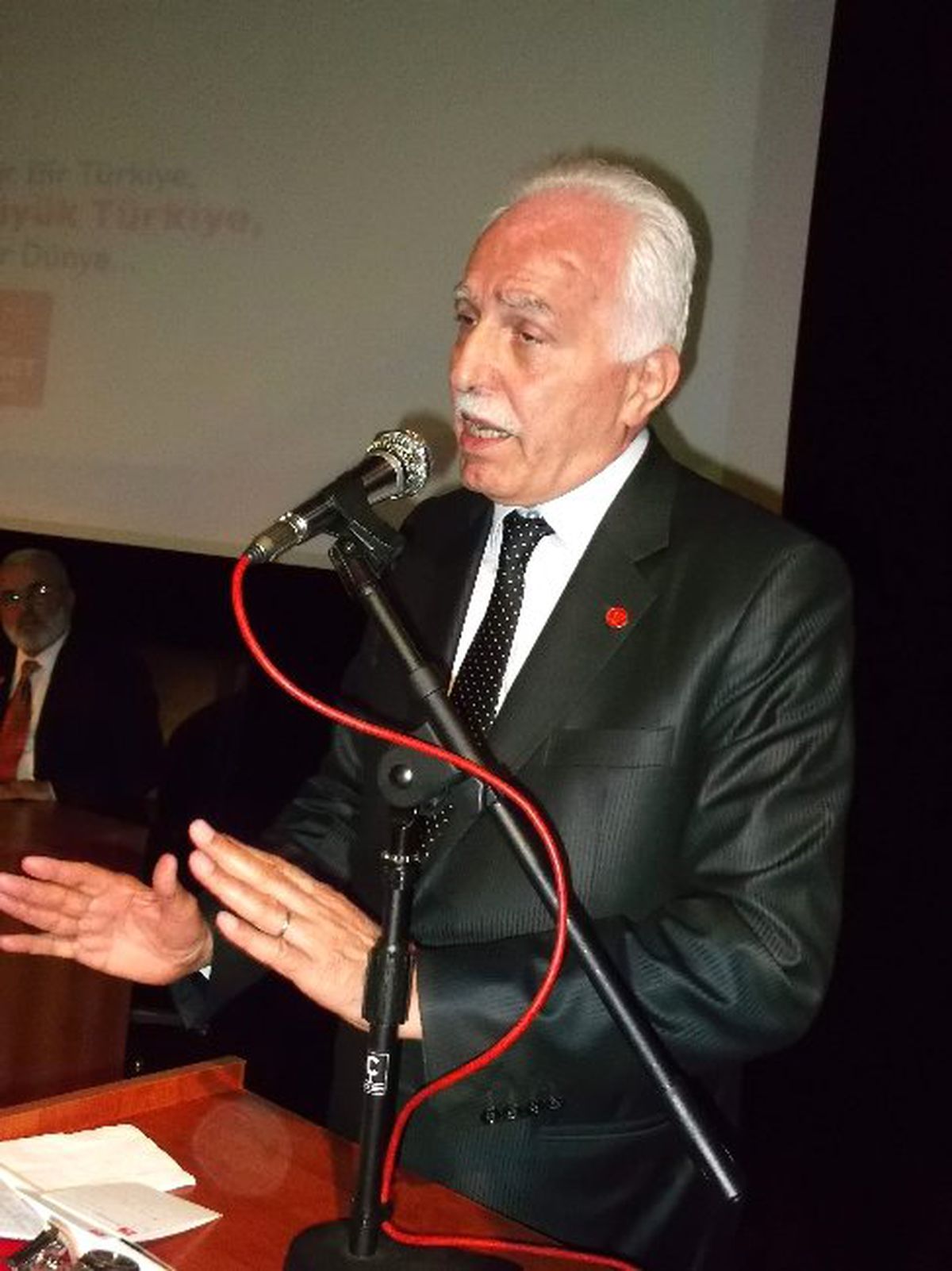 Kamalak, Mursi\'yi Erbakan\'a Benzetti