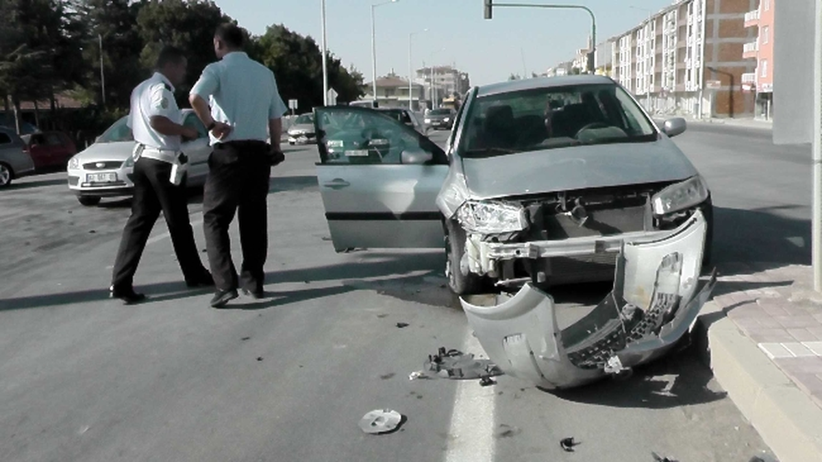 Kulu\'da Trafik Kazası: 1 Yaralı