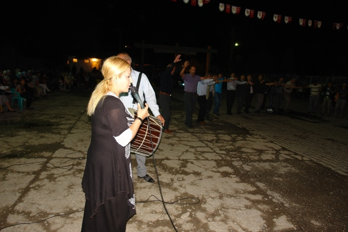 Olur\'da Halk Konseri