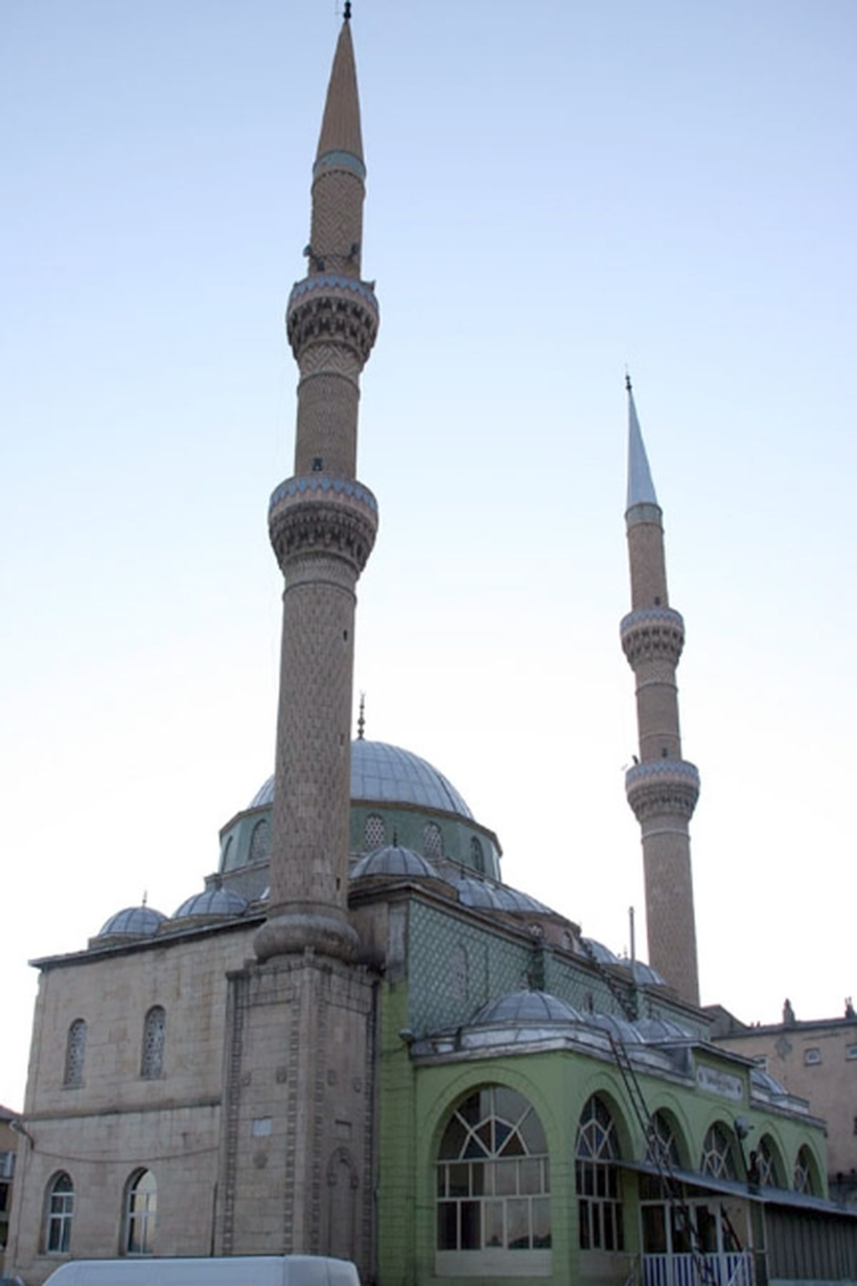 Pasinler\'de Ramazan Öncesi Camilerde Temizlik Çalışması