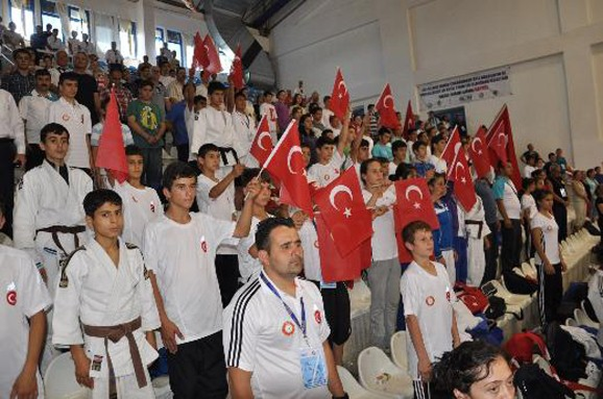 Yıldızlar Balkan Judo Şampiyonası Tekirdağ\'da Yapıldı