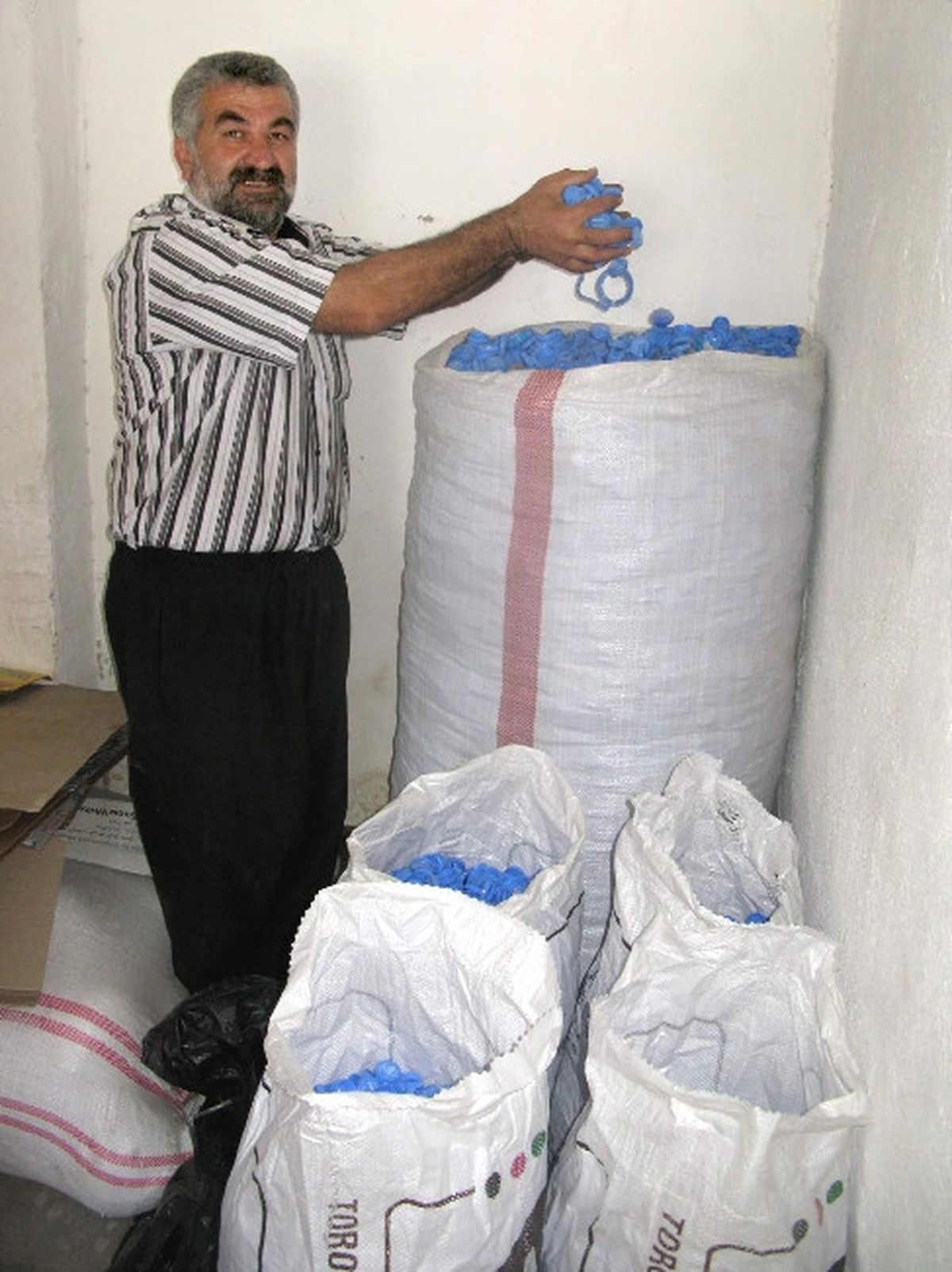 1 Senede 91 Bin 800 Adet Mavi Kapak Topladı