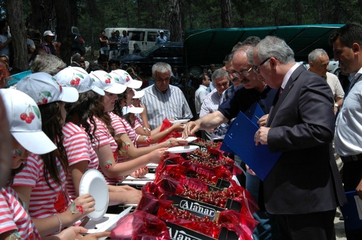 35. Kiraz Festivali ve Sorkun Çömlekçiliği Şöleni