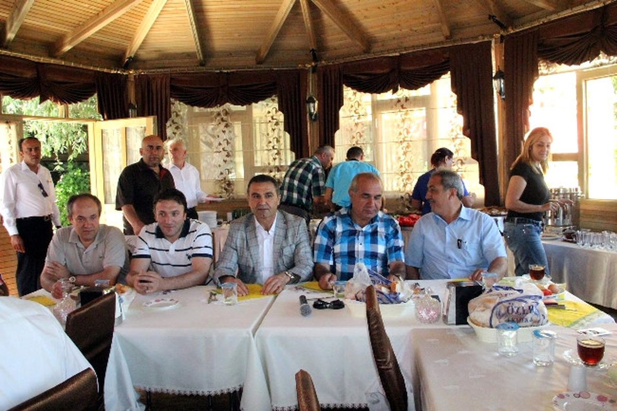 AK Parti Sivas Milletvekili Turan, Dernek Başkanlarının Sorunlarını Dinledi