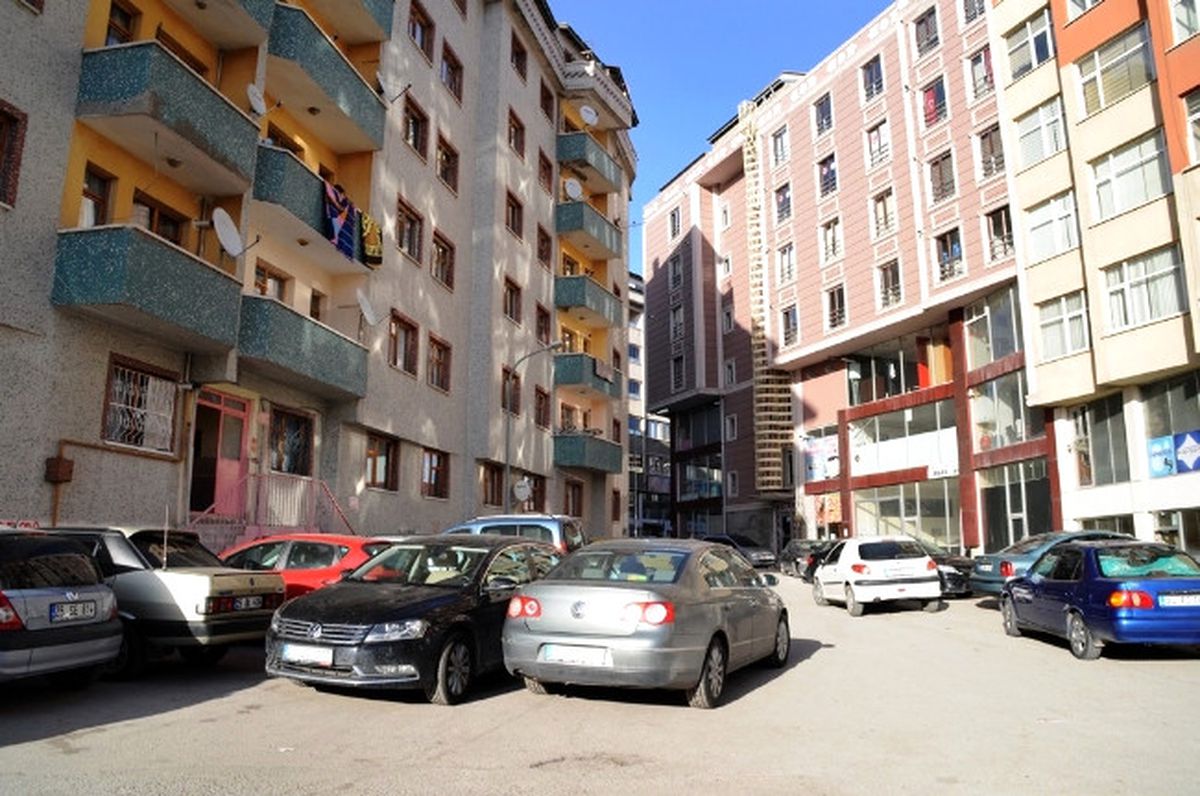 Arka Sokaklar Geçit Vermiyor