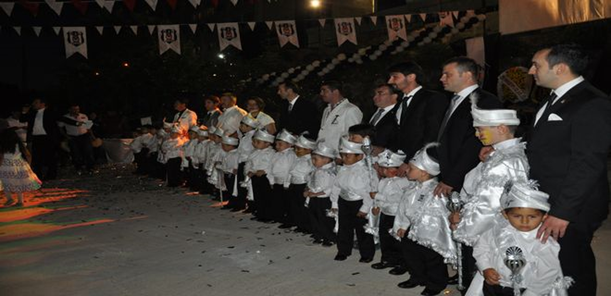 Beşiktaşlılardan 4. \'Sünnet Şöleni\'