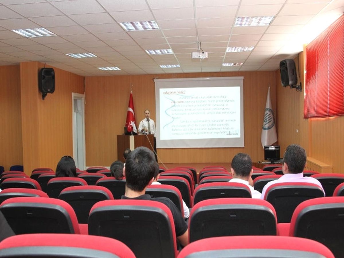 Beü\'de Eğitim Seminerleri Devam Ediyor