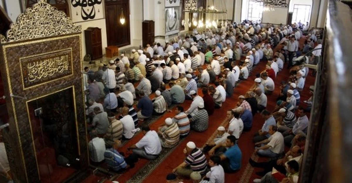 Bursalılar İlk Teravihte Camileri Doldurdu