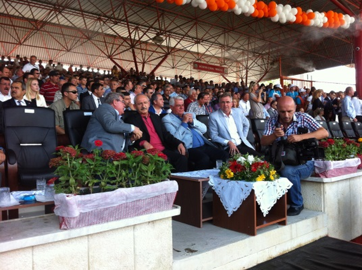 Cem Kara Kırkpınarı Kılıçdaroğlu ile İzledi