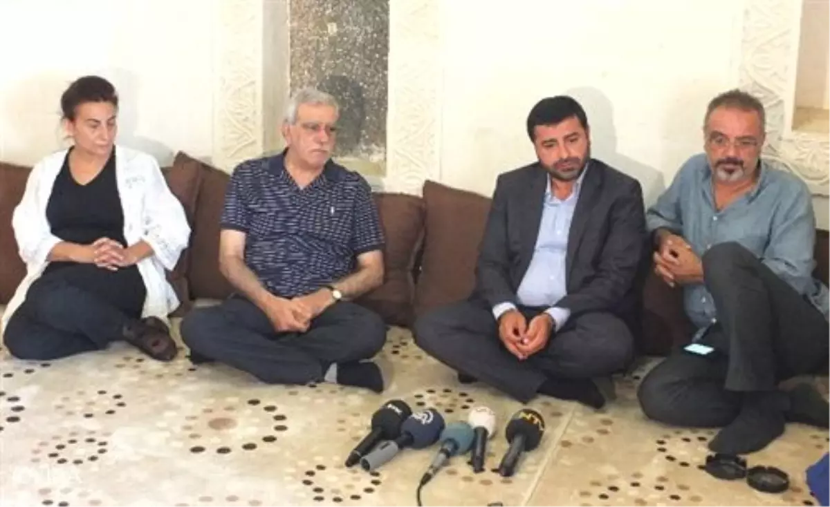 Demirtaş, Ahmet Türk\'ün Taziyesine Katıldı