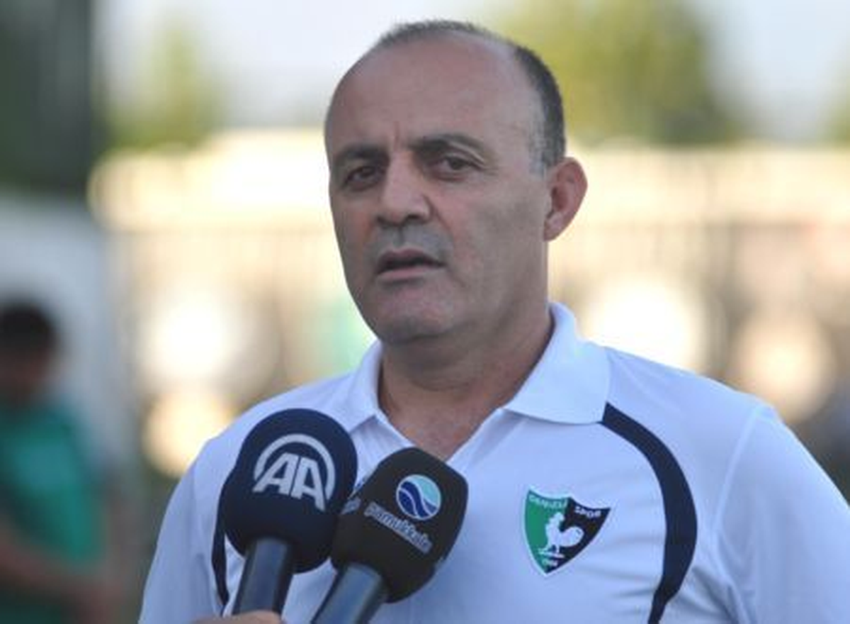 Denizlispor\'da Teknik Direktör Gerginliği Yaşandı