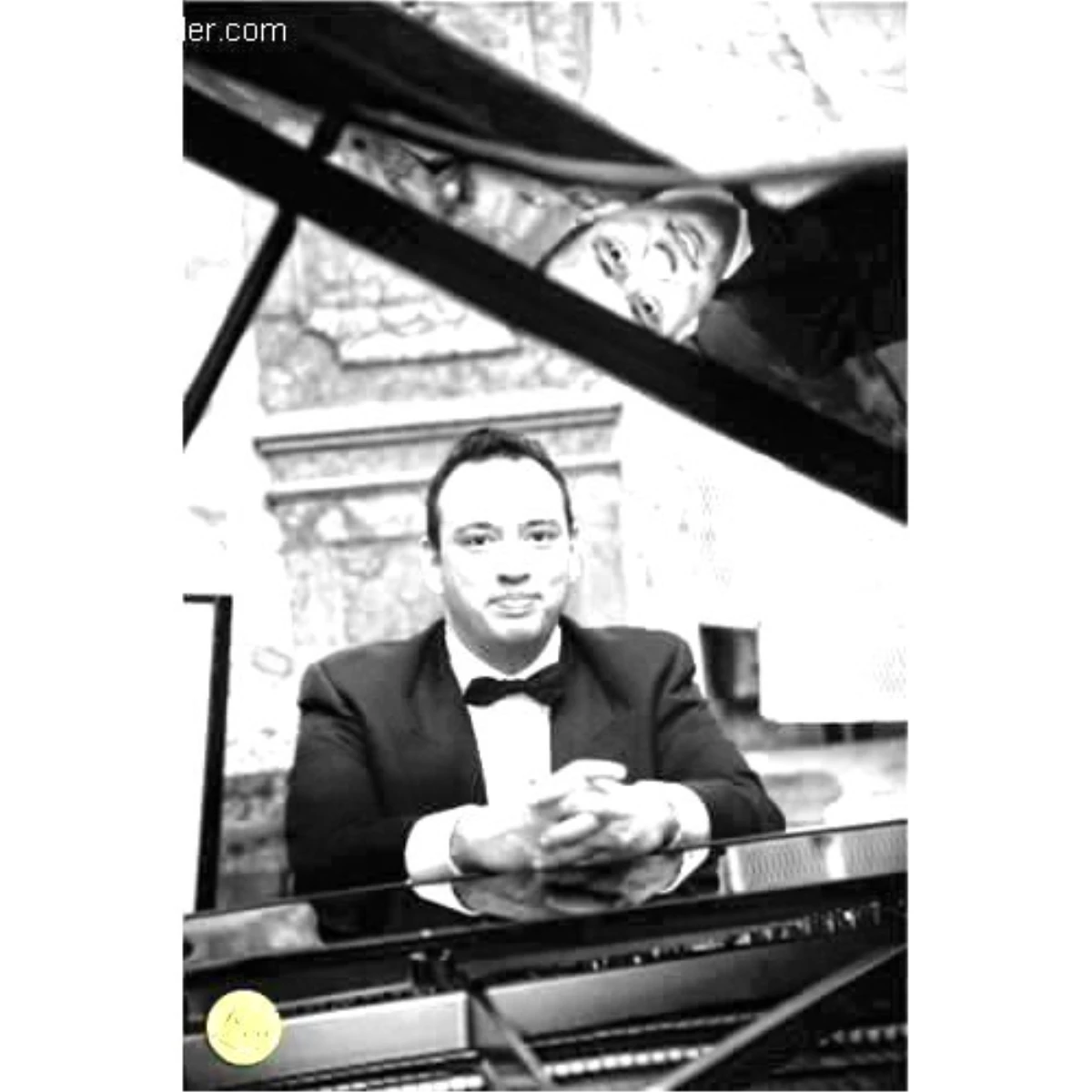 Dünyaca Ünlü Piyano Ustası Şevki Karayel Türkiye Konseri İçin Geliyor