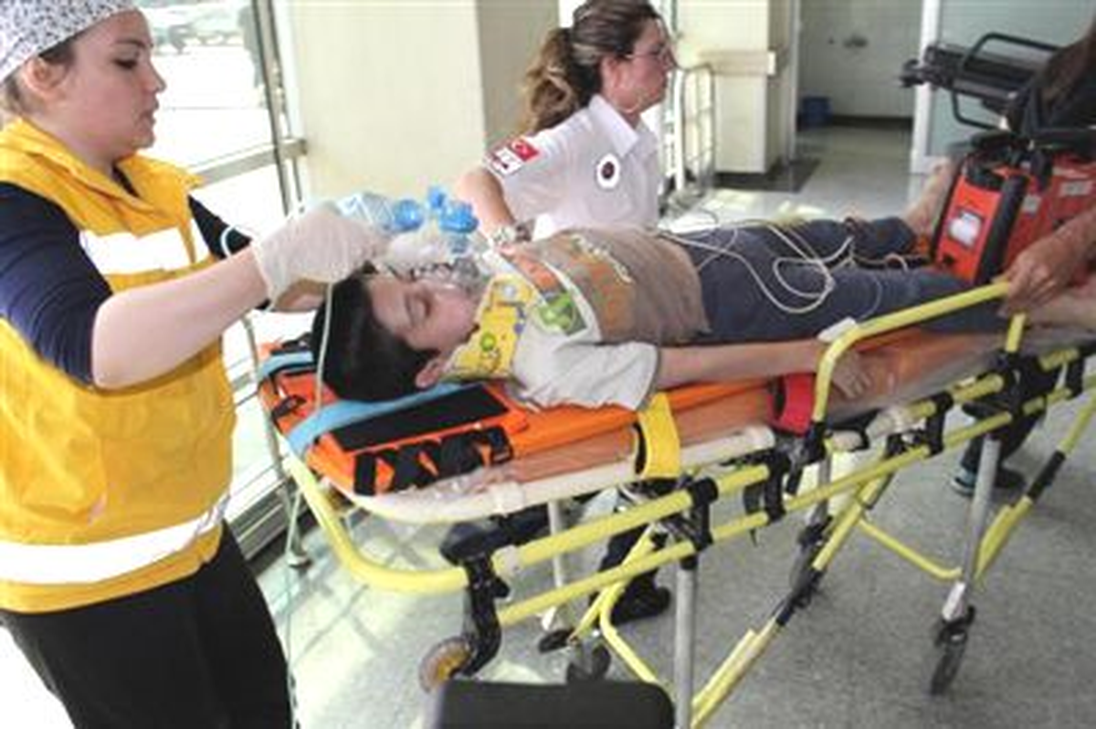 Epilepsi Hastası Çocuk 2\'nci Kattan Düştü (2)