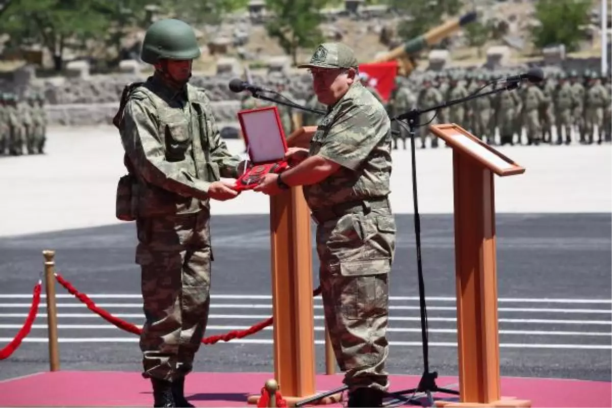 Erciş 108'inci Alay Komutanlığı'nda Devir Teslim