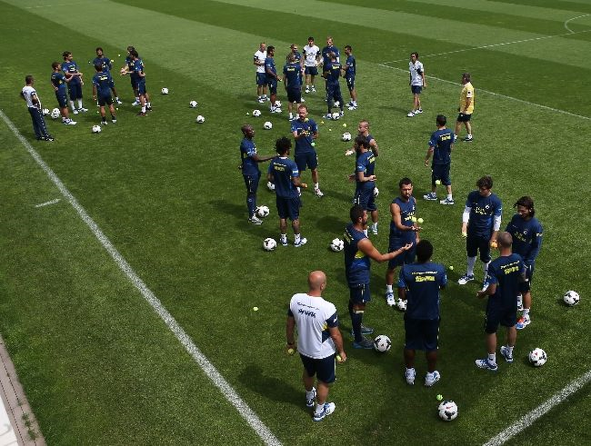 Fenerbahçe Yeni Sezon Hazırlarını Sürdürüyor