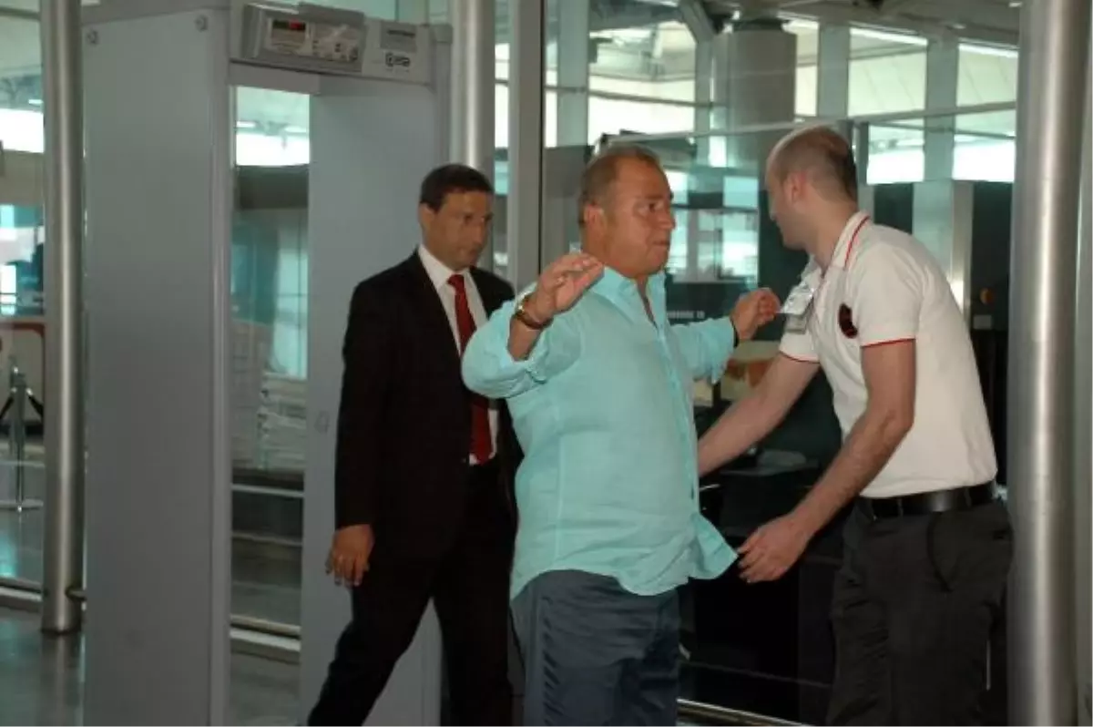 Terim 6 Oyuncuyu Kampa Götürmedi