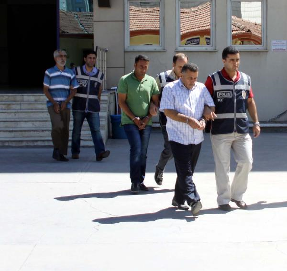 Gaziantep\'te 2 Kilo 148 Gram Eroine 6 Tutuklama