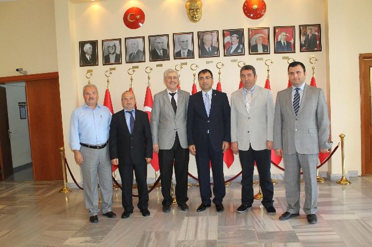 İhlas Ailesi\'nden Vali Toprak\'a Ziyaret