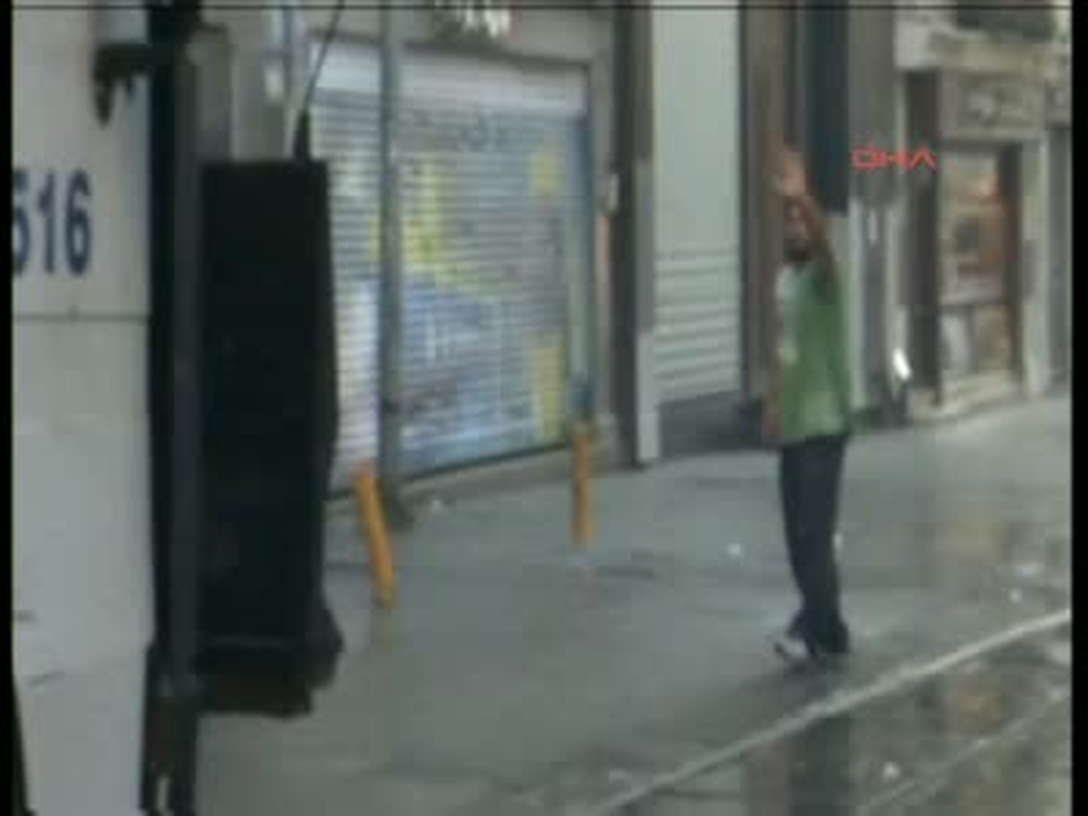 İstiklal Caddesi\'nde Polis Müdahalesi