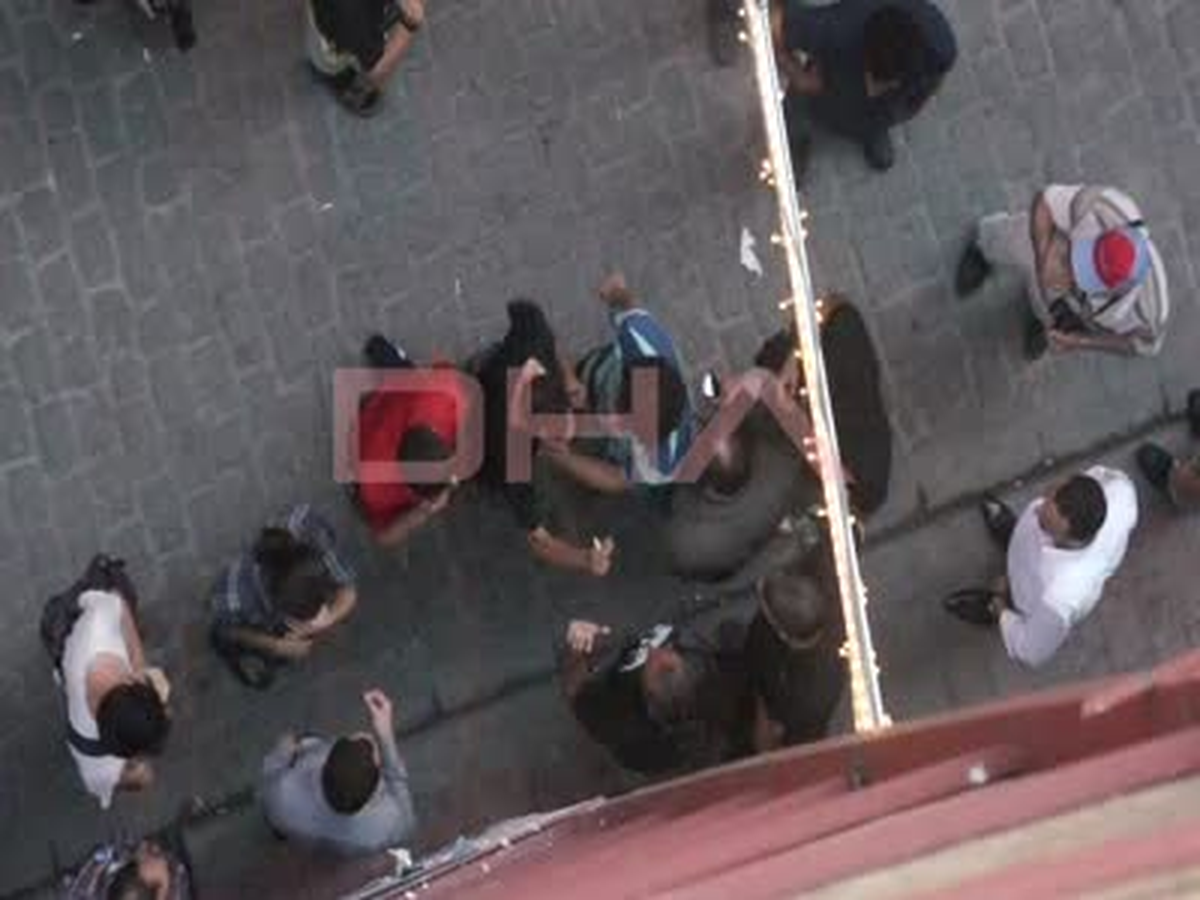 İstiklal Caddesi\'nde Silah Sesleri